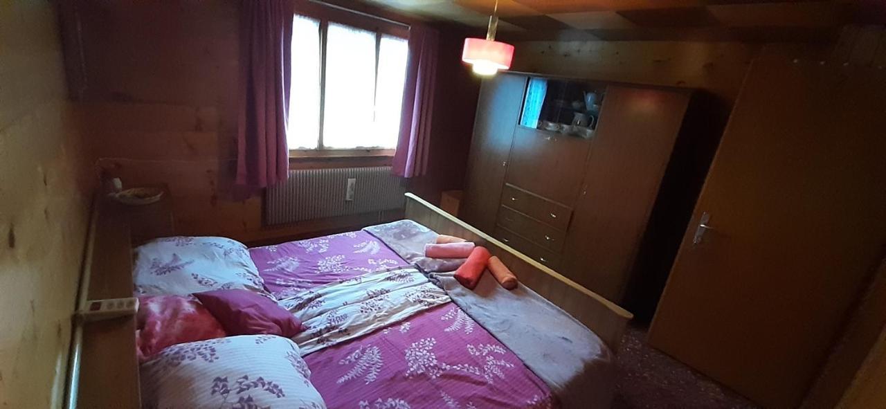 Appartement Chalet Heimatgluck à Embd Extérieur photo